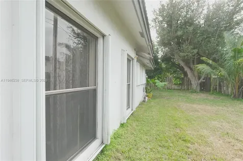 518 NE 48th Street Boca Raton FL 33431