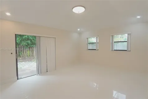 518 NE 48th Street Boca Raton FL 33431