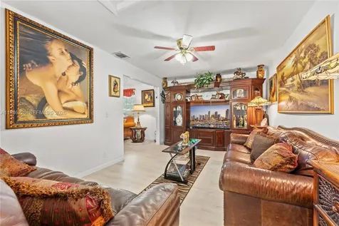 7051 SW 2nd Court Pembroke Pines FL 33023