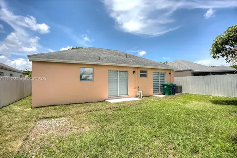 3060 NW 203rd Terrace Miami Gardens FL 33056