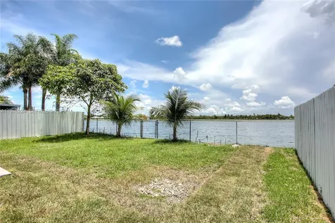 3060 NW 203rd Terrace Miami Gardens FL 33056