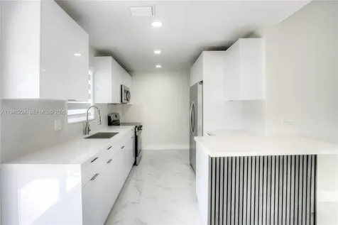 3060 NW 203rd Terrace Miami Gardens FL 33056