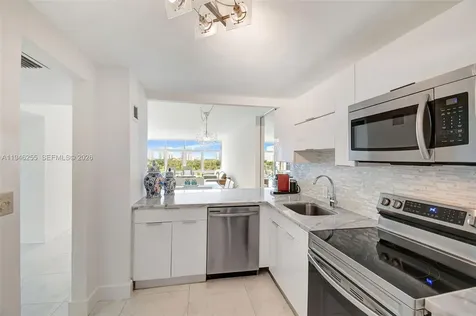 20100 W Country Club Drive Aventura FL 33180