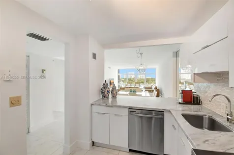 20100 W Country Club Drive Aventura FL 33180