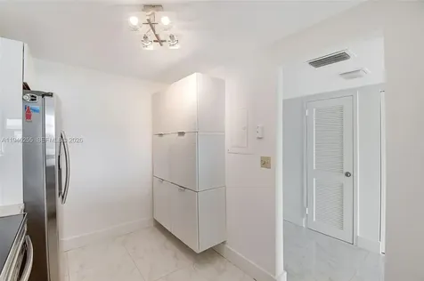 20100 W Country Club Drive Aventura FL 33180