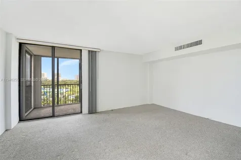 20100 W Country Club Drive Aventura FL 33180