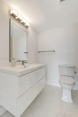 20100 W Country Club Drive Aventura FL 33180
