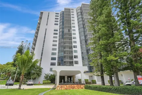 20100 W Country Club Drive Aventura FL 33180