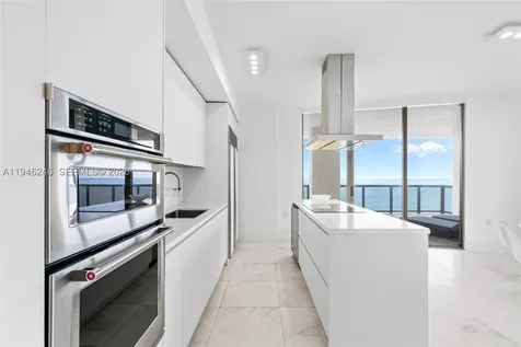 16275 Collins Avenue Sunny Isles Beach FL 33160