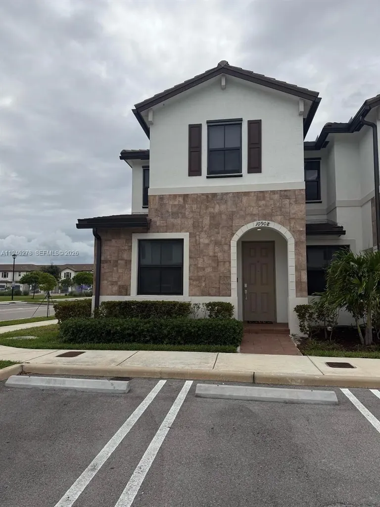 10908 W 32nd Lane Hialeah FL 33018