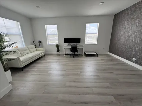 10908 W 32nd Lane Hialeah FL 33018