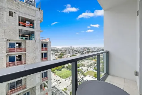 239 SW 9th Street Miami FL 33130