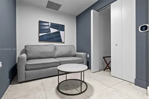 239 SW 9th Street Miami FL 33130