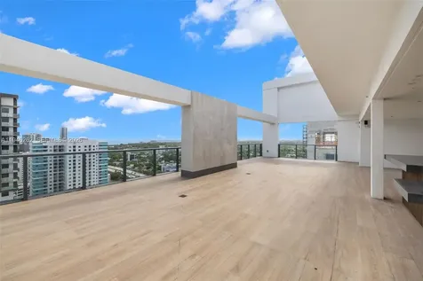 239 SW 9th Street Miami FL 33130