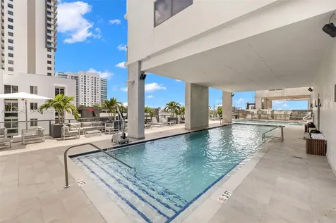 239 SW 9th Street Miami FL 33130