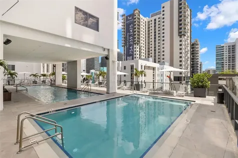 239 SW 9th Street Miami FL 33130