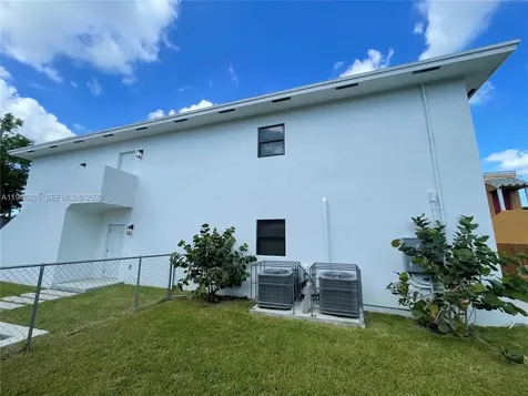 1063 NW 31st Street Miami FL 33127