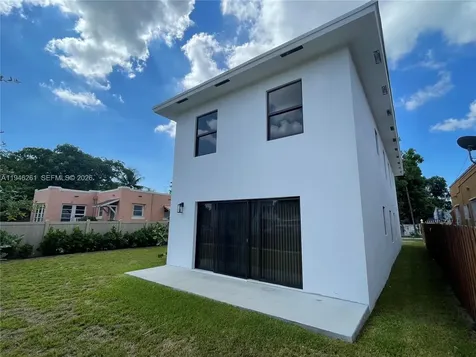 1063 NW 31st Street Miami FL 33127