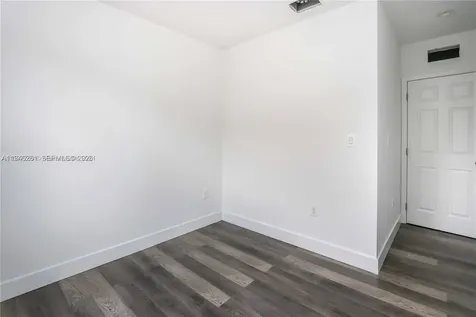 1063 NW 31st Street Miami FL 33127