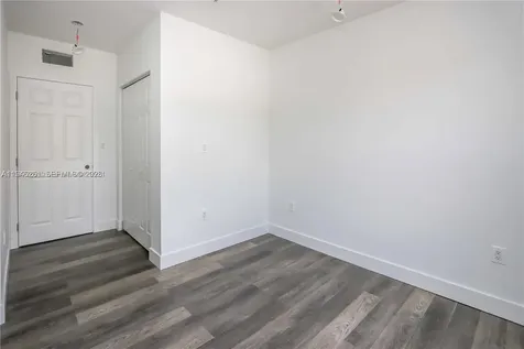 1063 NW 31st Street Miami FL 33127
