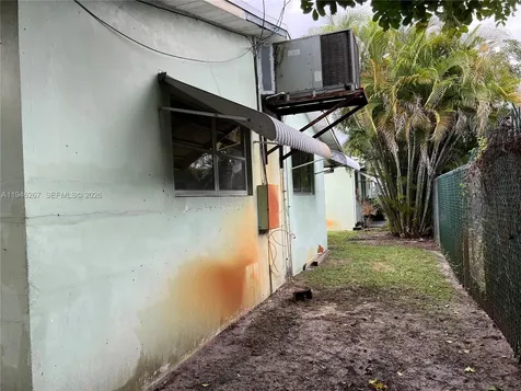2702 Pierce Street Hollywood FL 33020