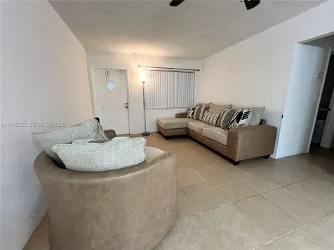 2702 Pierce Street Hollywood FL 33020