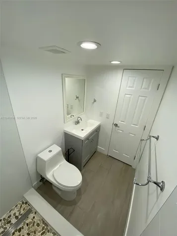 4805 NW 7th Street Miami FL 33126