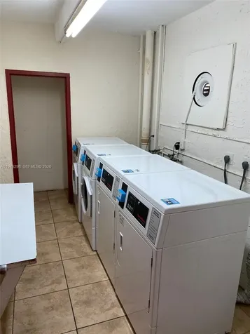 4805 NW 7th Street Miami FL 33126