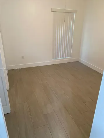 4805 NW 7th Street Miami FL 33126