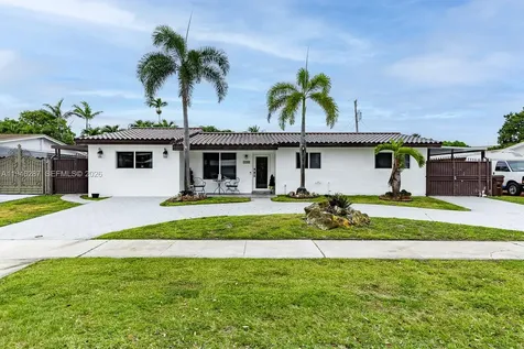 1243 W 78th Street Hialeah FL 33014