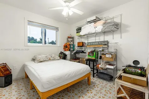 1243 W 78th Street Hialeah FL 33014