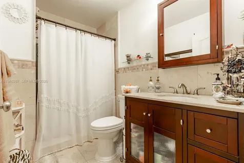 1243 W 78th Street Hialeah FL 33014