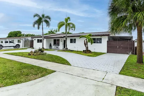 1243 W 78th Street Hialeah FL 33014
