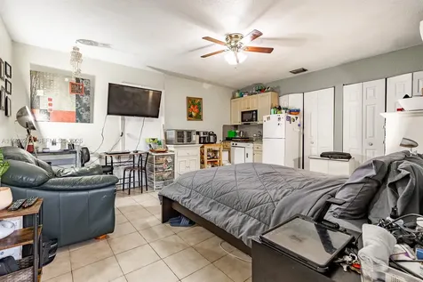 1243 W 78th Street Hialeah FL 33014