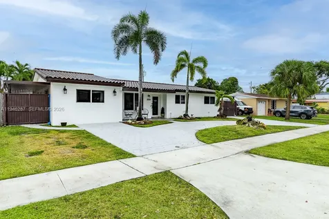 1243 W 78th Street Hialeah FL 33014