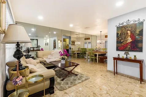 1243 W 78th Street Hialeah FL 33014