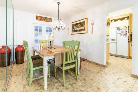 1243 W 78th Street Hialeah FL 33014