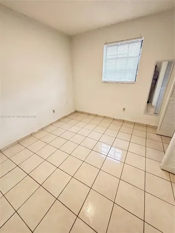 19480 SW 121st Miami FL 33177