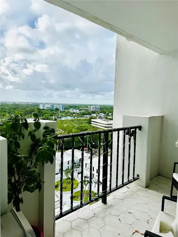 2750 NE 183rd Street Aventura FL 33160