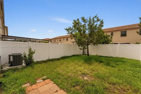 3326 W 112th Street Hialeah FL 33018