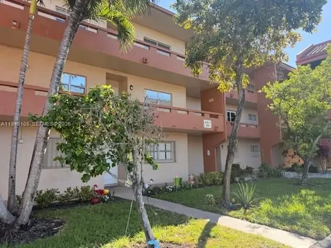 8818 W Mcnab Road Tamarac FL 33321