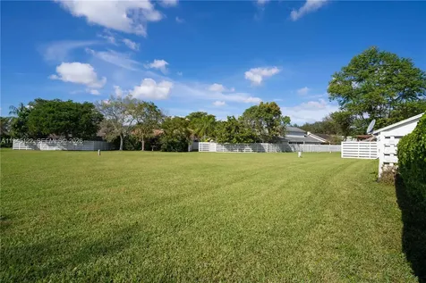 14954 SW 142nd Place Miami FL 33186