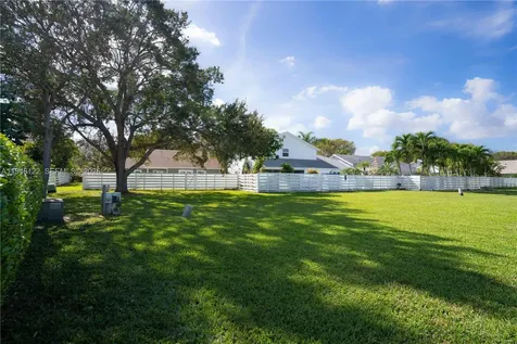14954 SW 142nd Place Miami FL 33186