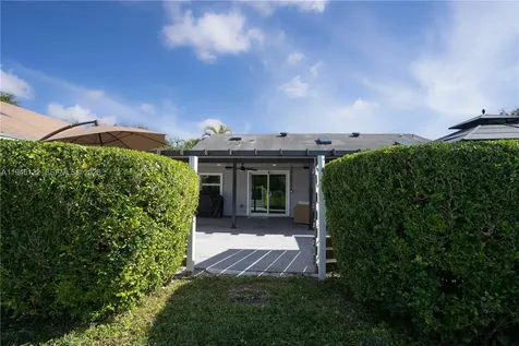 14954 SW 142nd Place Miami FL 33186