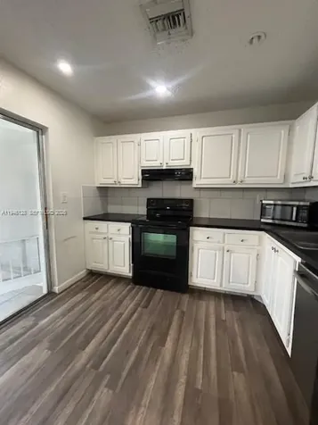 817 NE 214th Lane Miami FL 33179