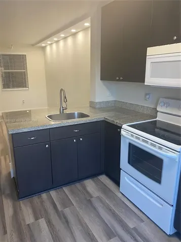 2575 SW 27th Avenue Coconut Grove FL 33133