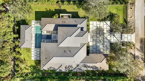 7725 SW 114th Street Pinecrest FL 33156