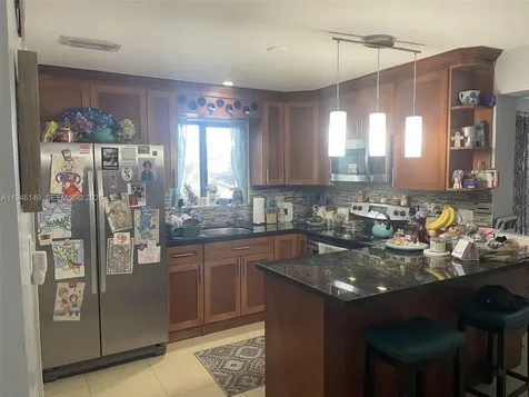 6852 SW 11th Street Pembroke Pines FL 33023