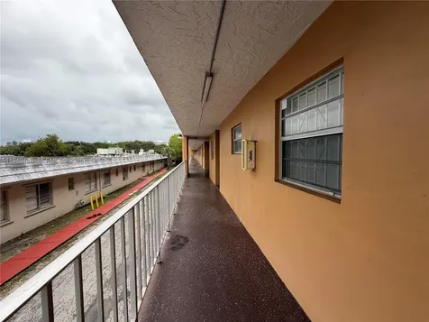 4320 Washington Street Hollywood FL 33021