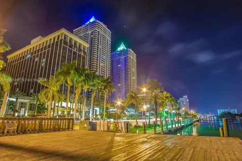 4779 Collins Avenue Miami Beach FL 33140